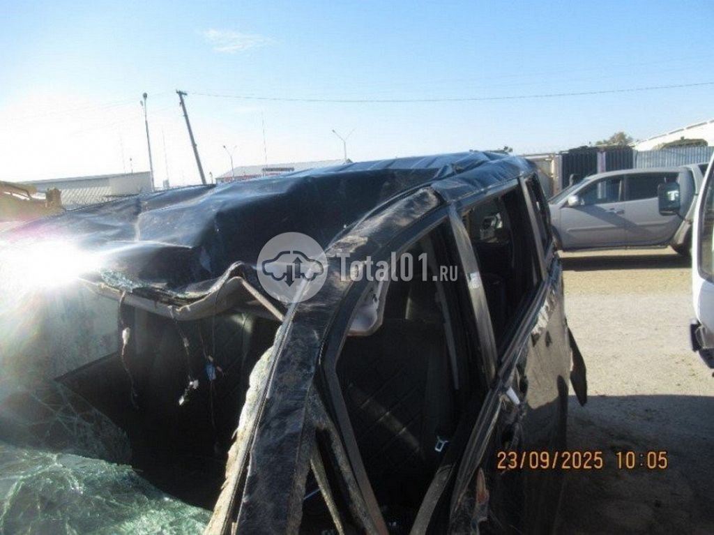 Фото Toyota Voxy 100