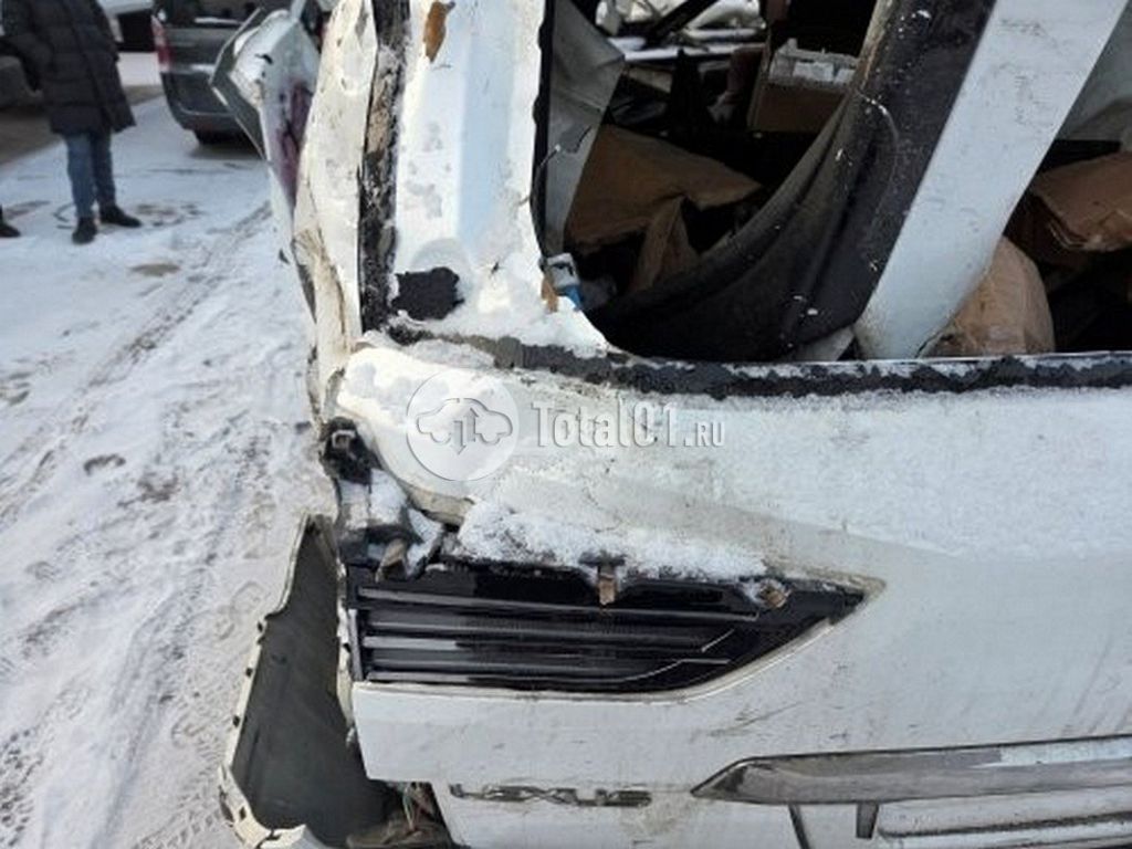 Фото Lexus LX 102