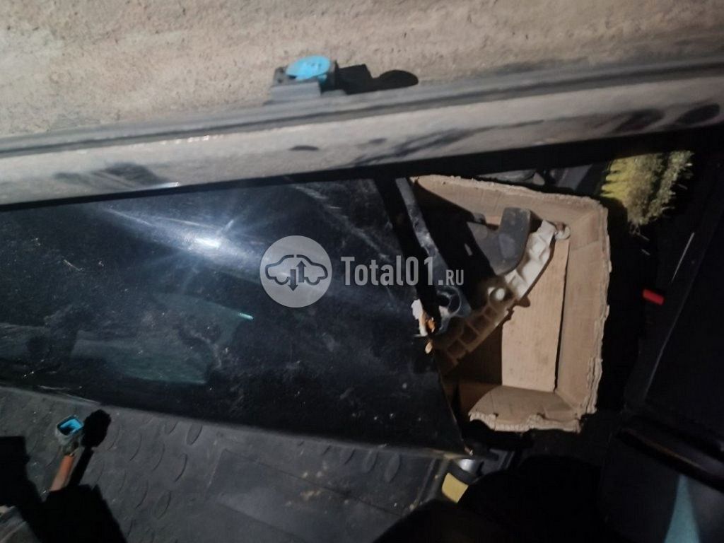 Фото Peugeot 4007 108