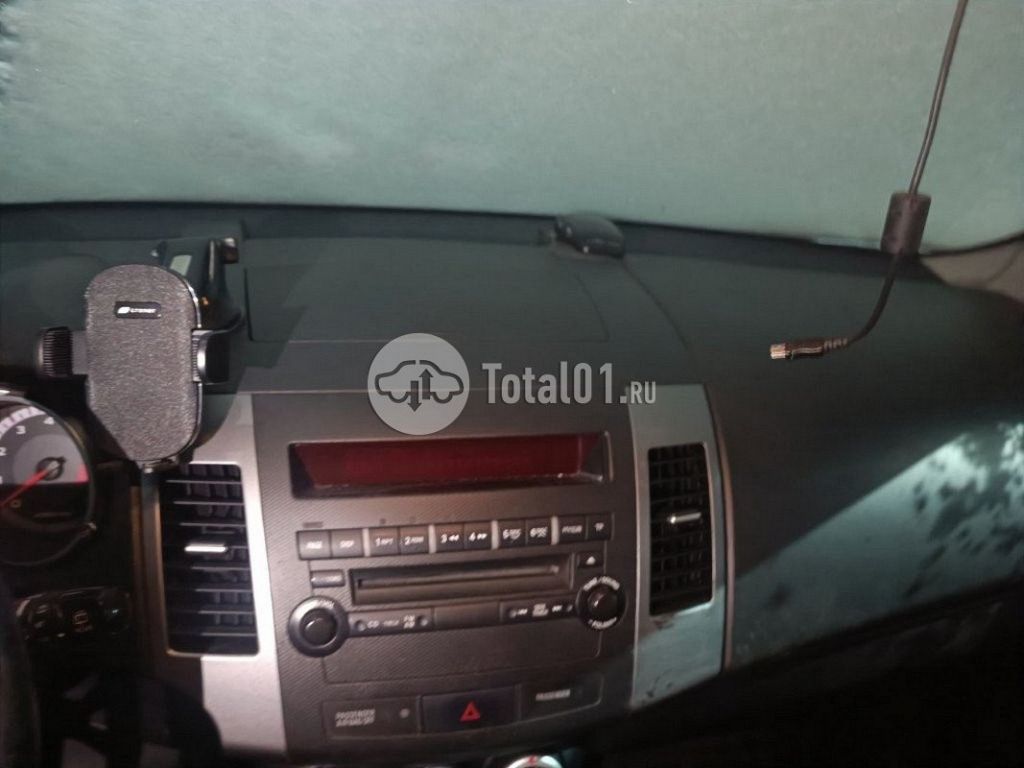 Фото Peugeot 4007 124