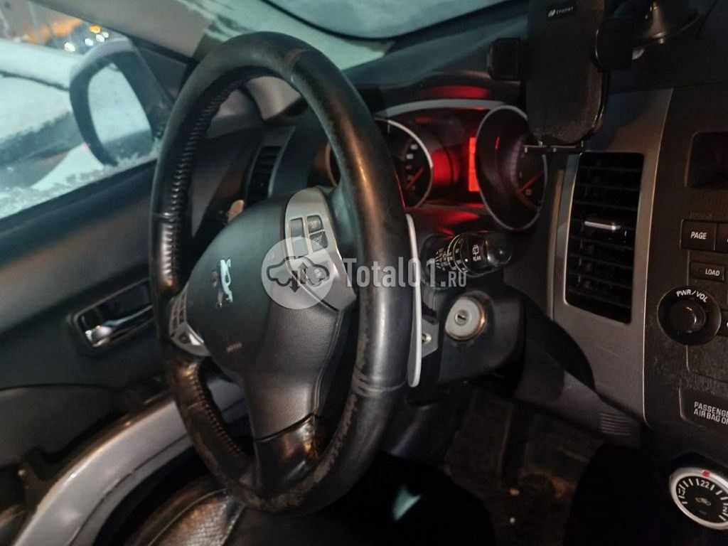 Фото Peugeot 4007 146