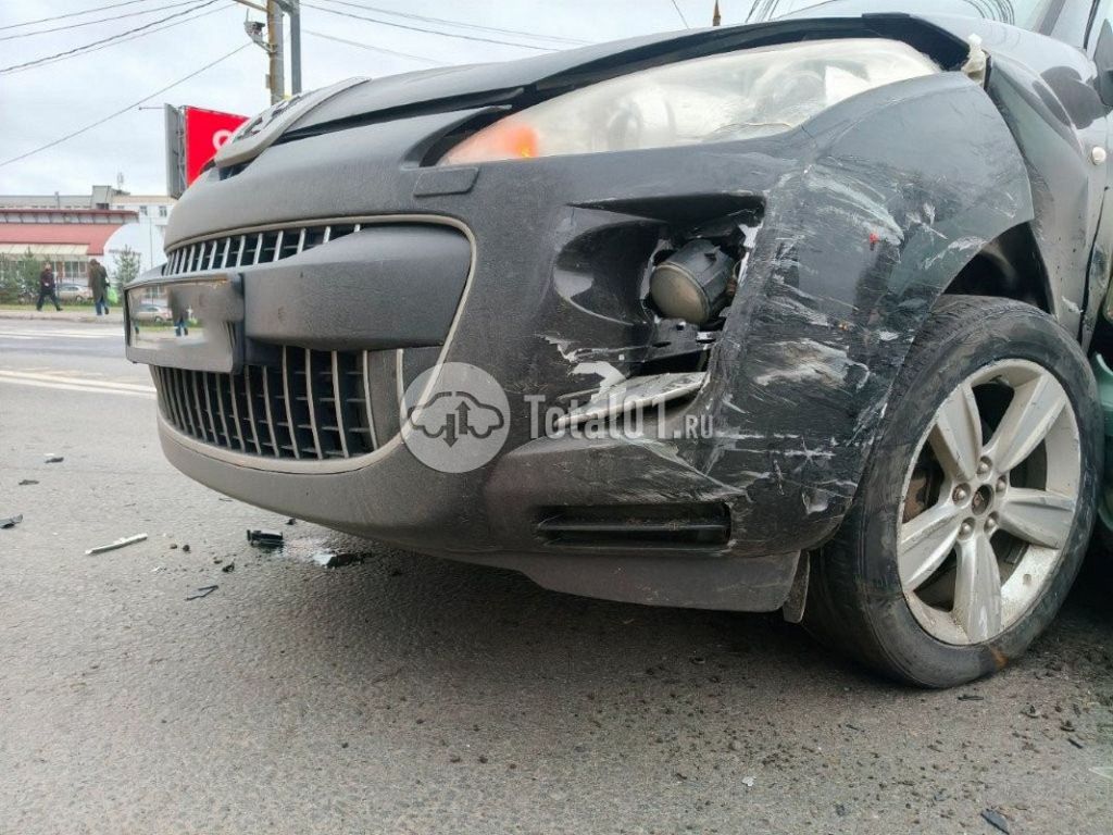 Фото Peugeot 4007 184