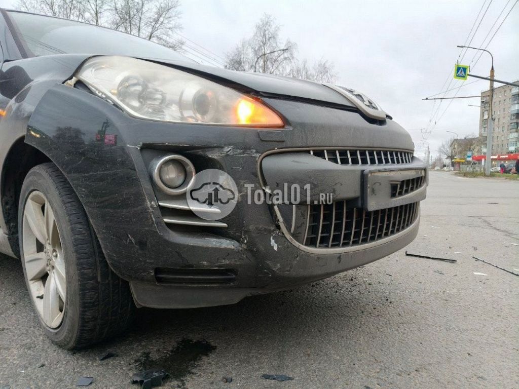 Фото Peugeot 4007 186