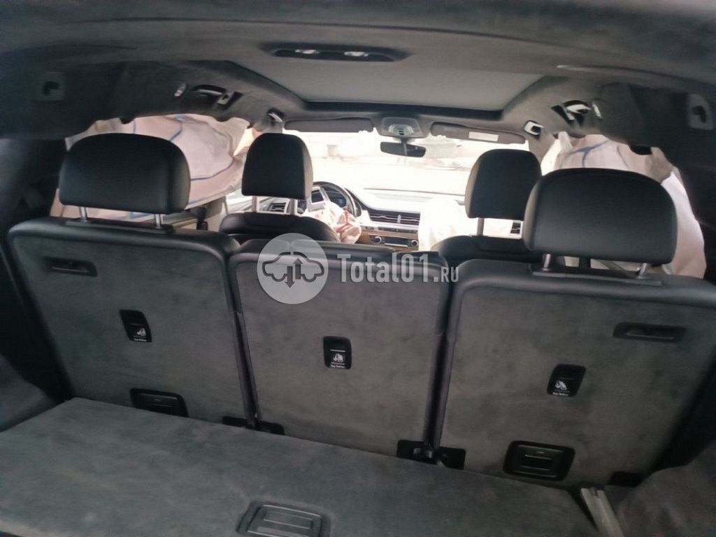 Фото Audi Q7 76