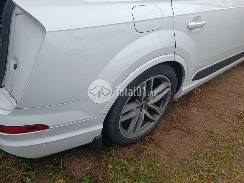 Фото Audi Q7 108