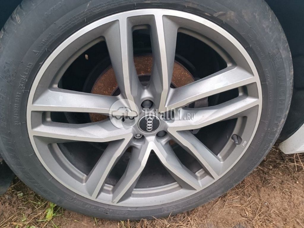 Фото Audi Q7 110