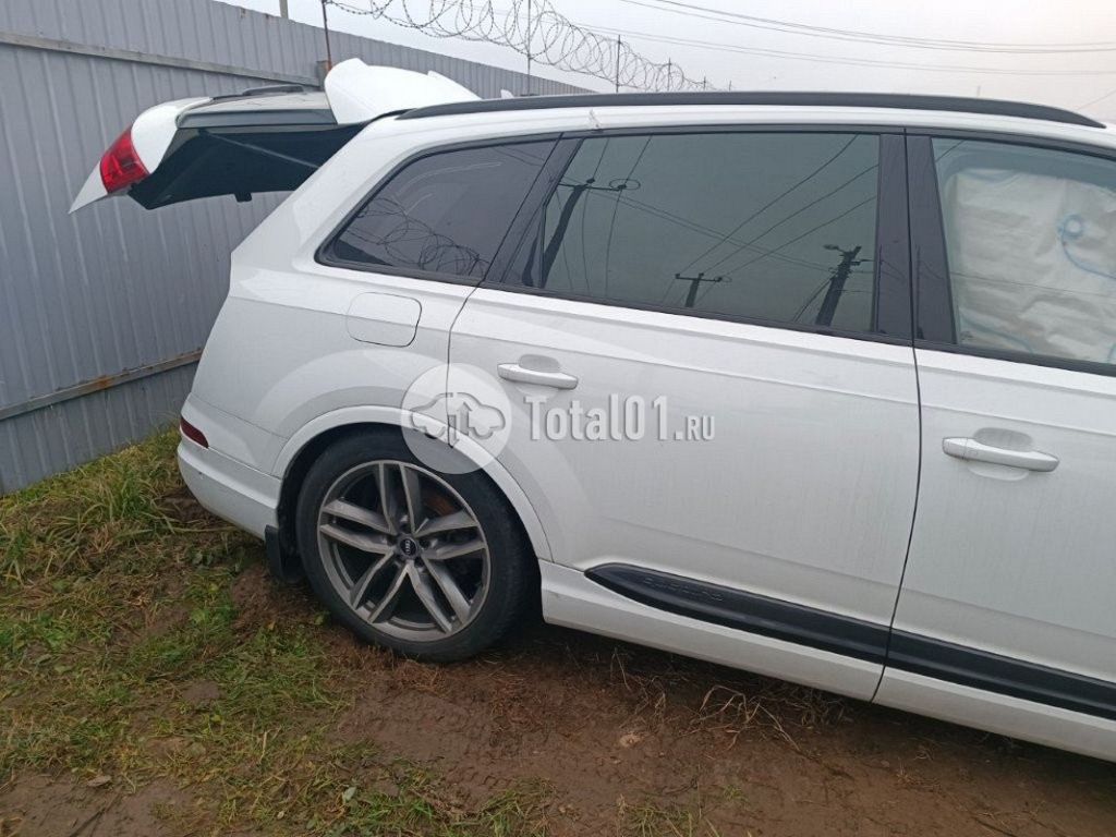 Фото Audi Q7 114