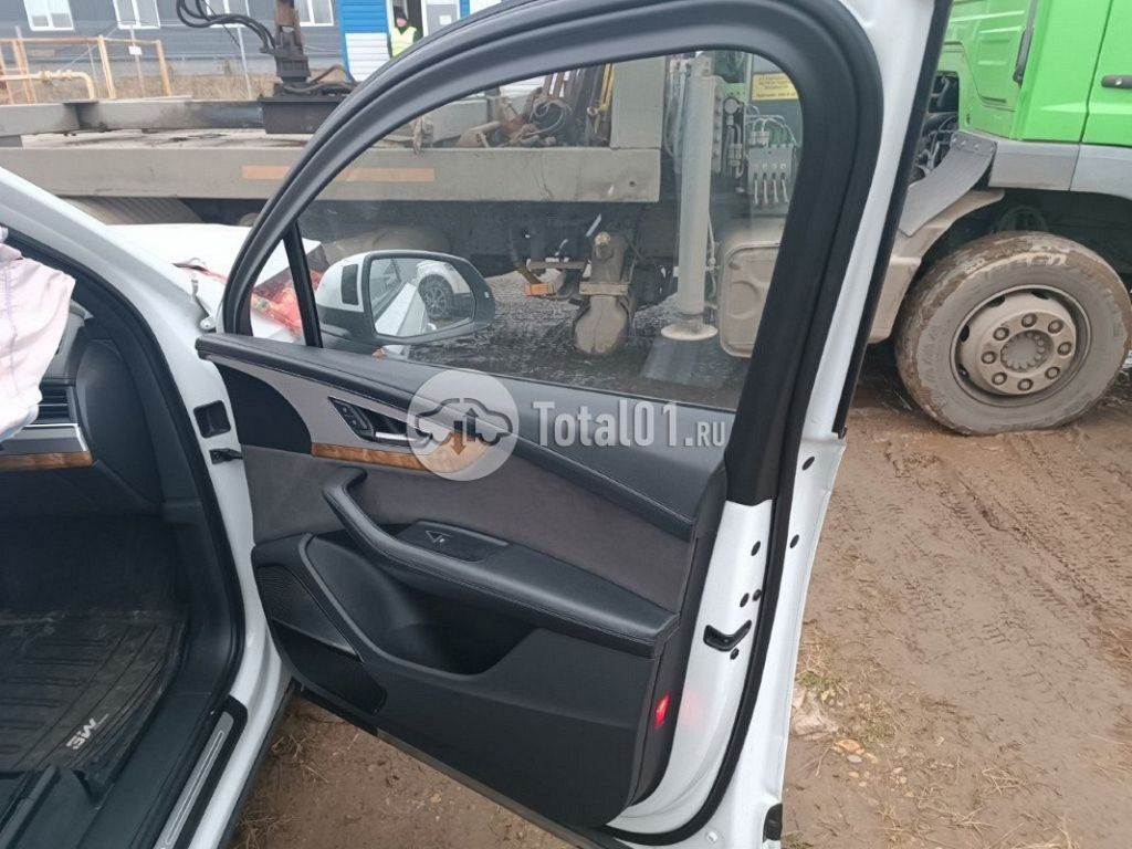 Фото Audi Q7 130