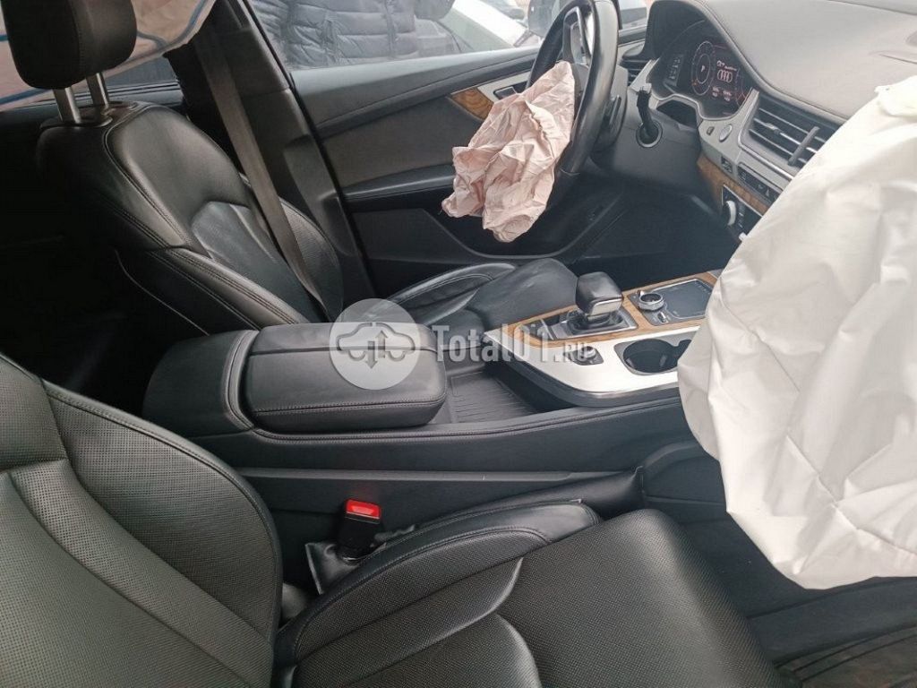 Фото Audi Q7 136