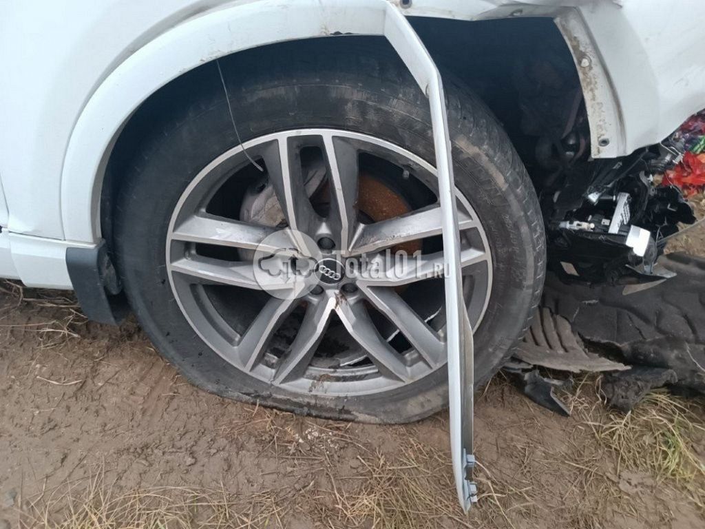 Фото Audi Q7 150