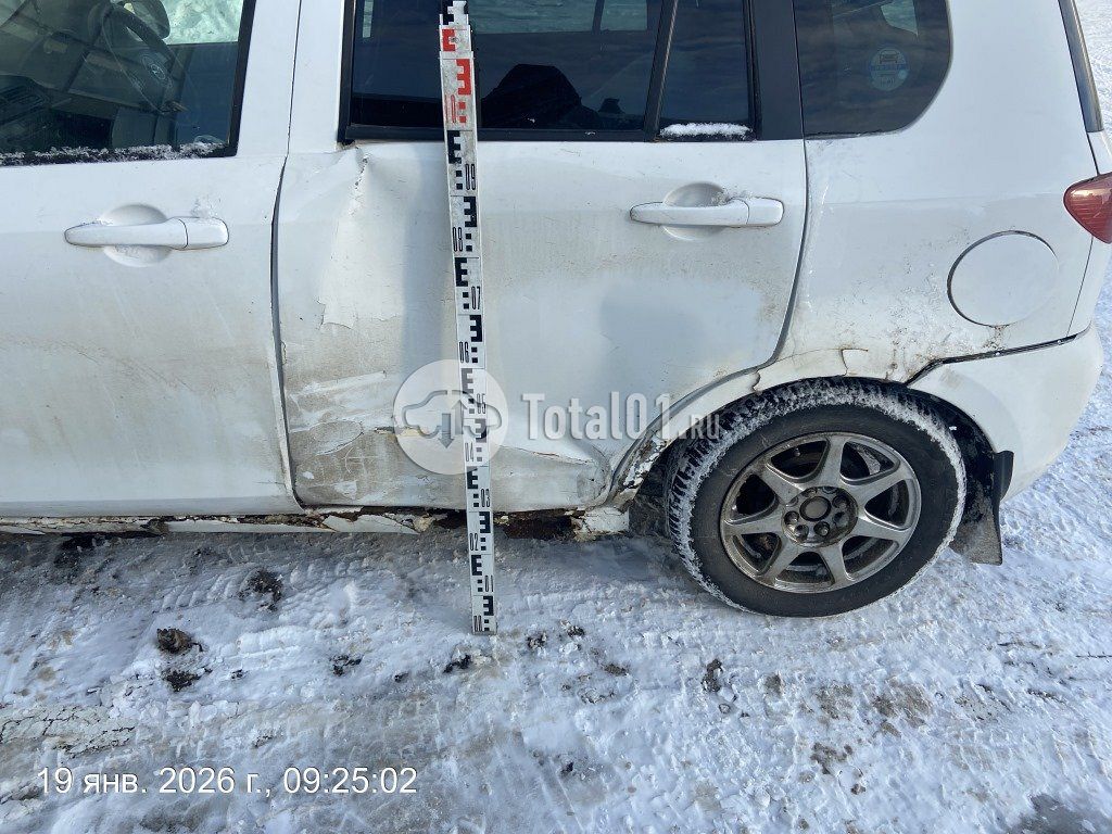 Фото Mazda Demio 14