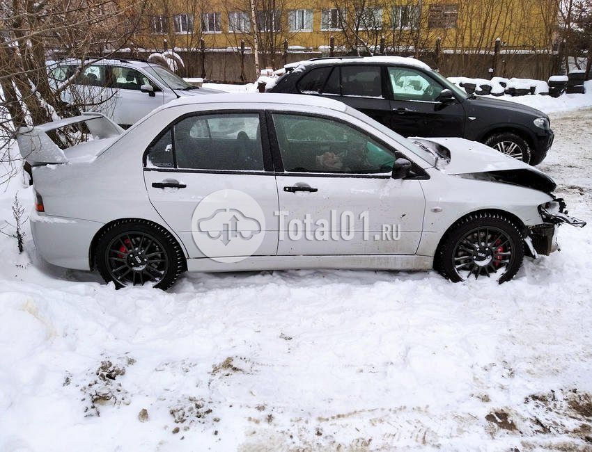 Фото Mitsubishi Lancer Evolution 10