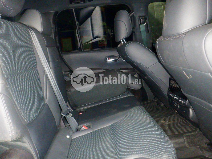 Фото Toyota Land Cruiser 46