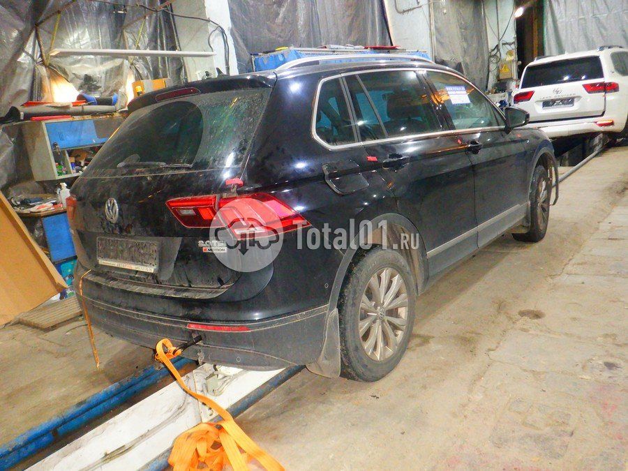 Фото Volkswagen Tiguan 10