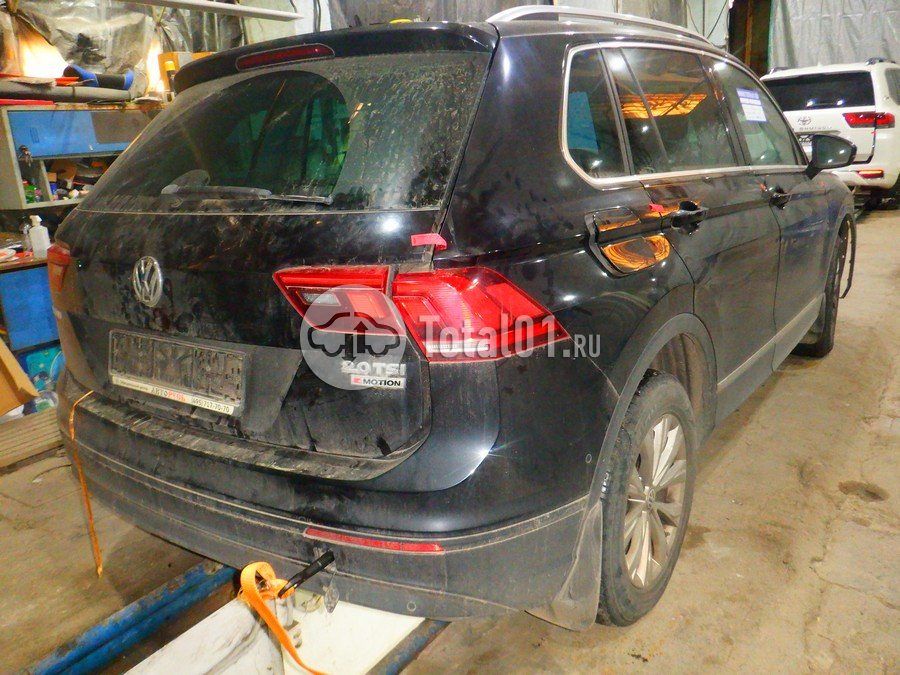 Фото Volkswagen Tiguan 12