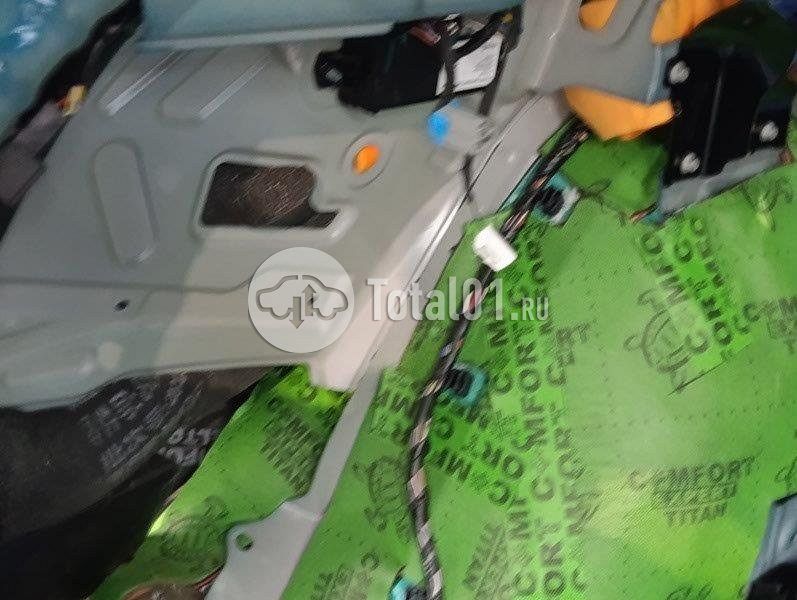 Фото Geely Monjaro 704