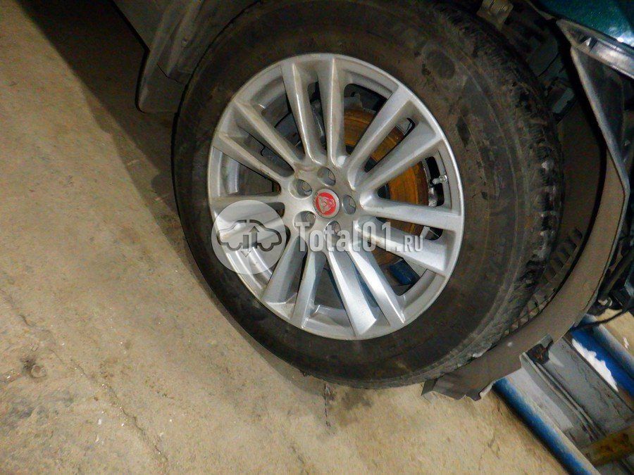 Фото Jaguar F-Pace 90