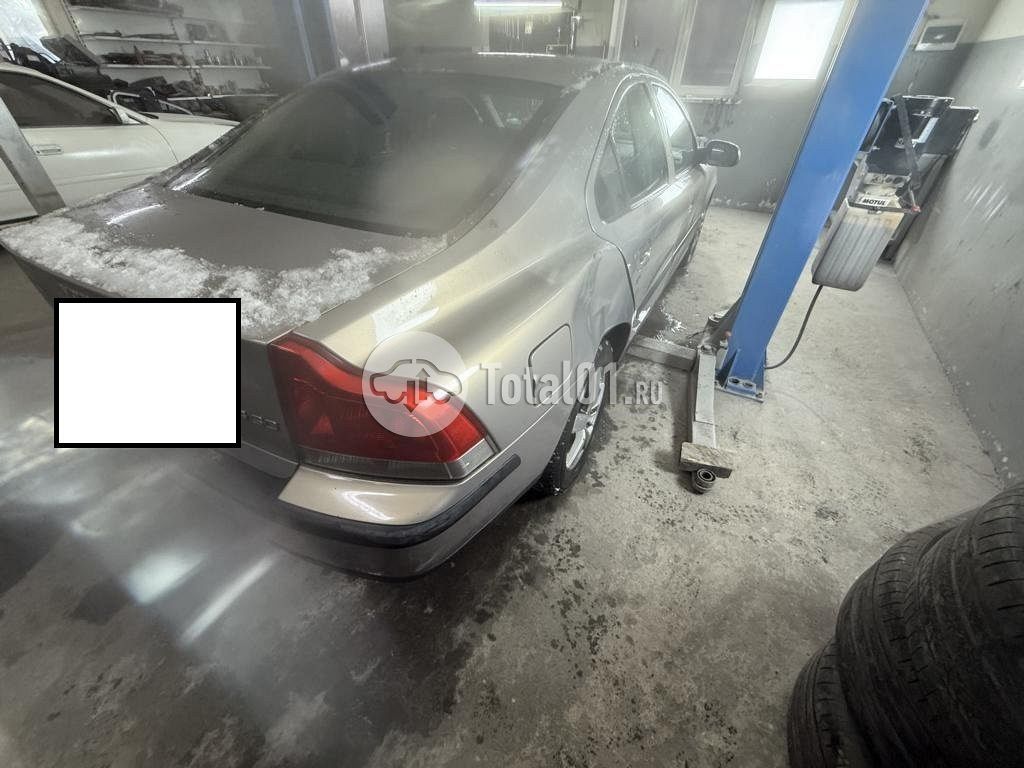 Фото Volvo S60 8