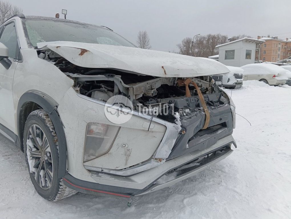 Фото Mitsubishi Eclipse Cross 14