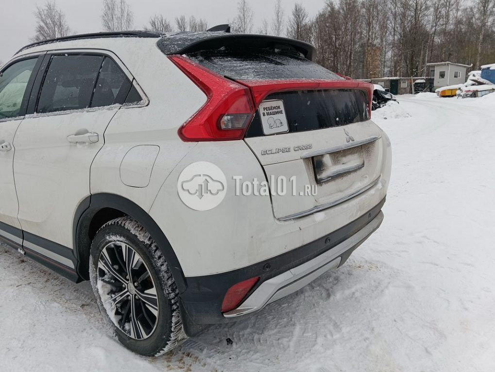 Фото Mitsubishi Eclipse Cross 34