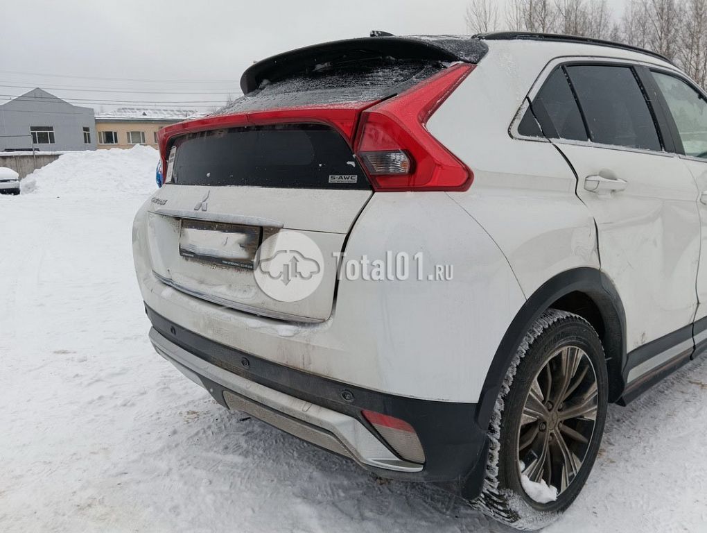 Фото Mitsubishi Eclipse Cross 42