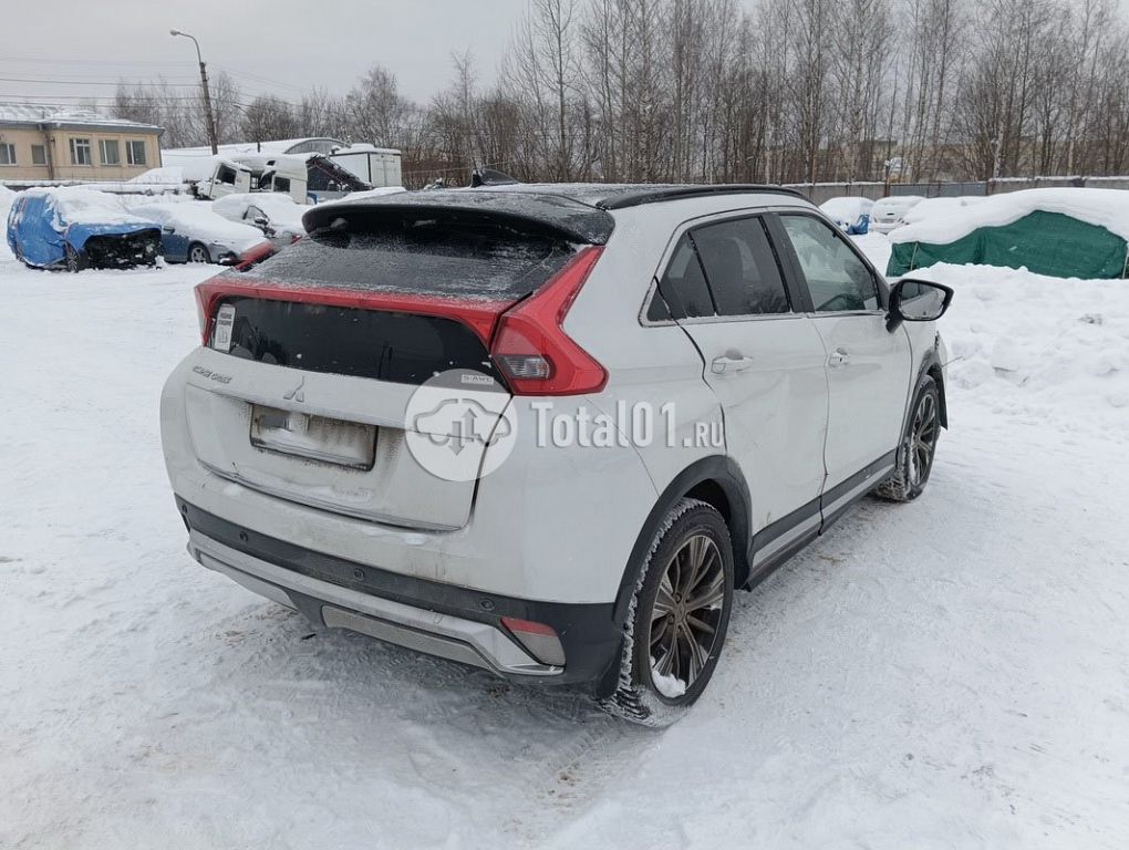 Фото Mitsubishi Eclipse Cross 136