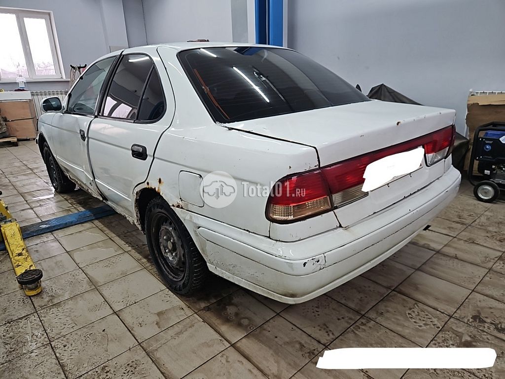 Фото Nissan Sunny 8