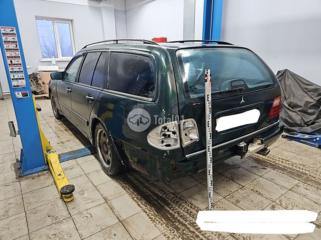 Фото Mercedes-Benz E-класс 8