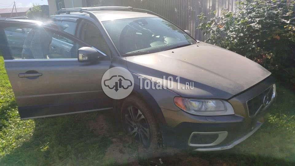 Фото Volvo XC70 44