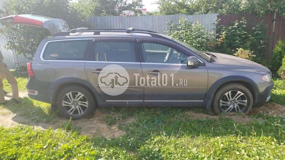 Фото Volvo XC70 66