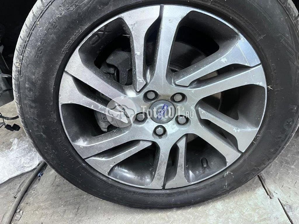 Фото Volvo XC70 360