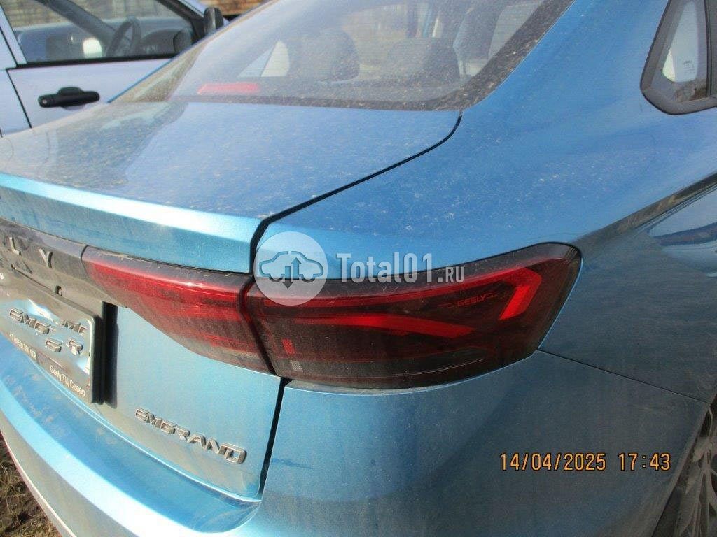 Фото Geely Emgrand 526