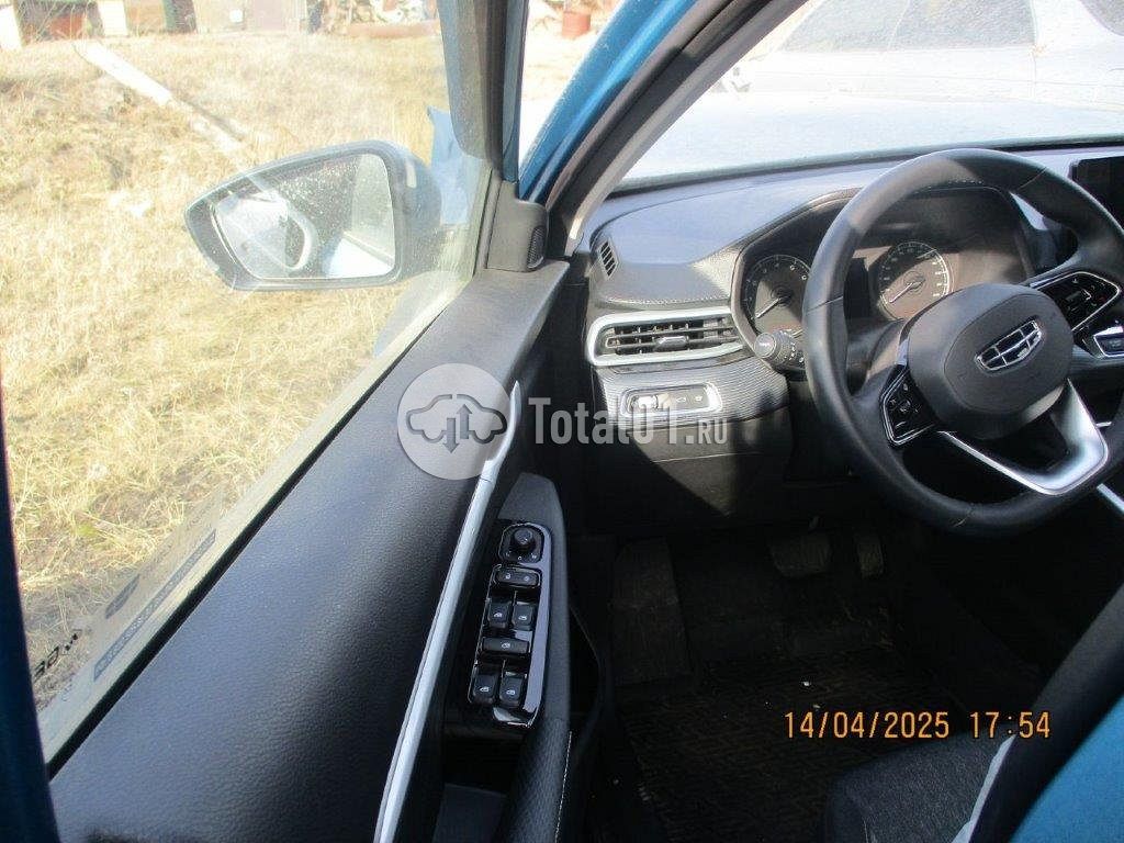 Фото Geely Emgrand 570