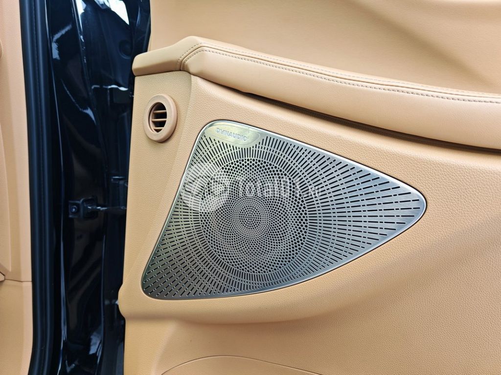 Фото Voyah Dreamer 236