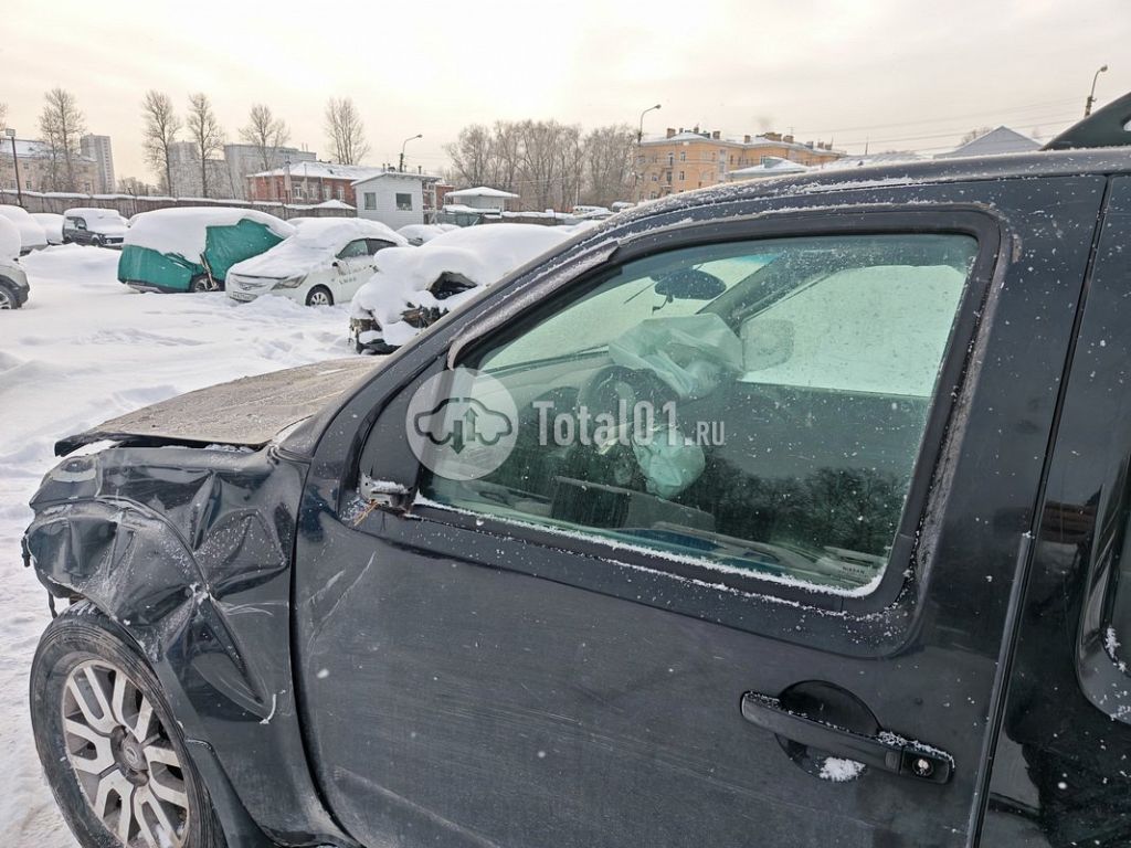 Фото Nissan Pathfinder 132