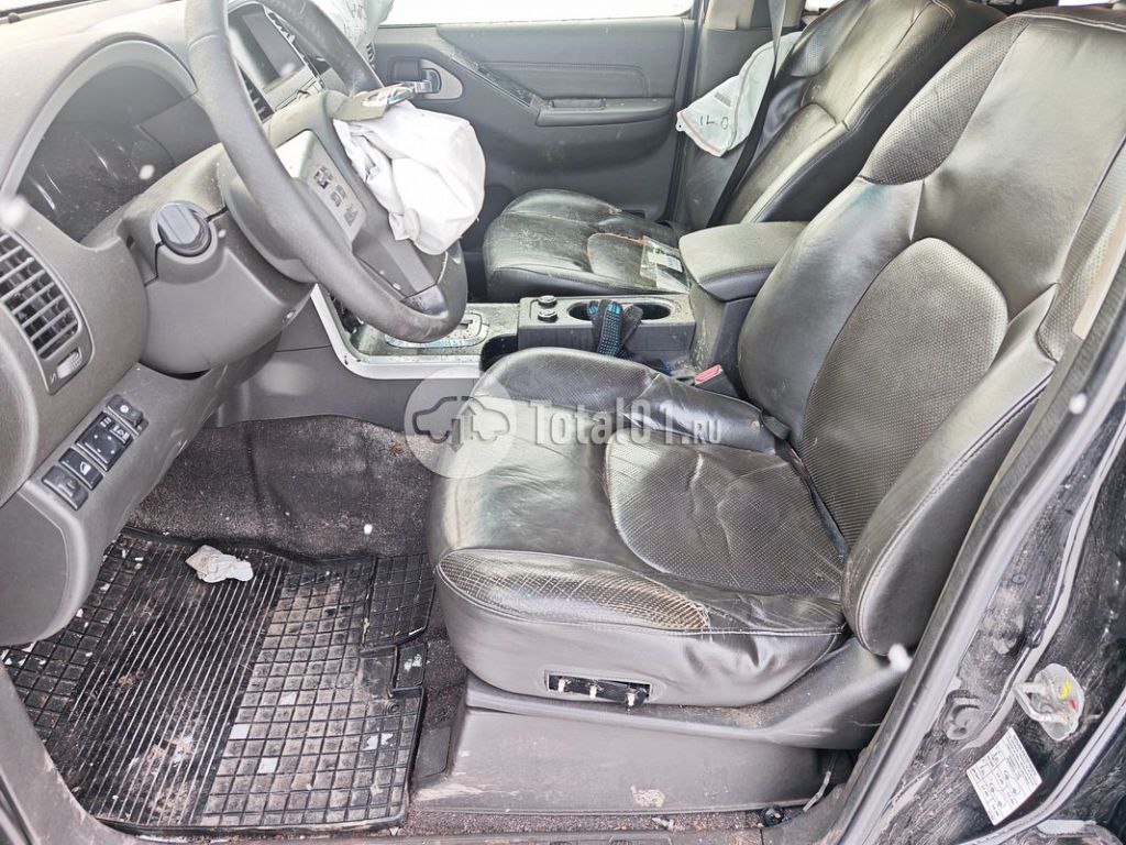 Фото Nissan Pathfinder 182
