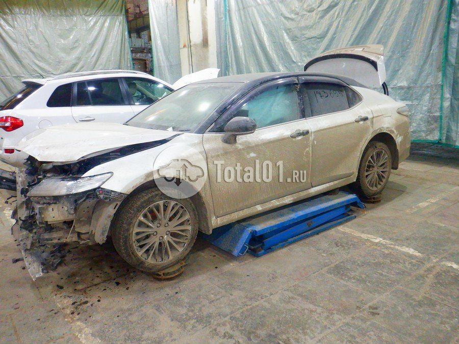 Фото Toyota Camry 8