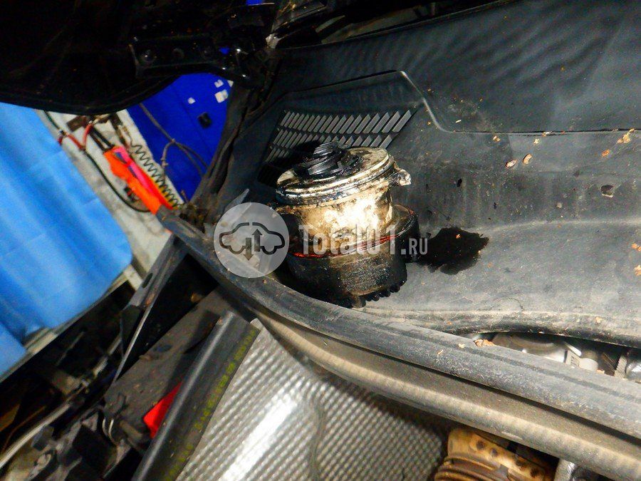 Фото Mercedes-Benz V-класс 240