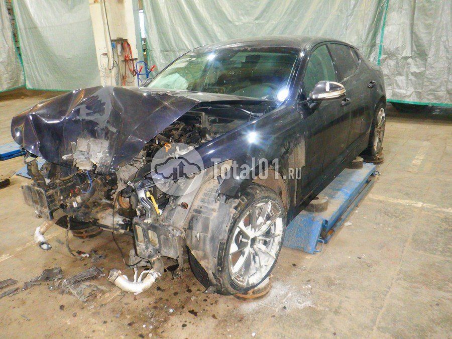 Фото KIA Stinger 8