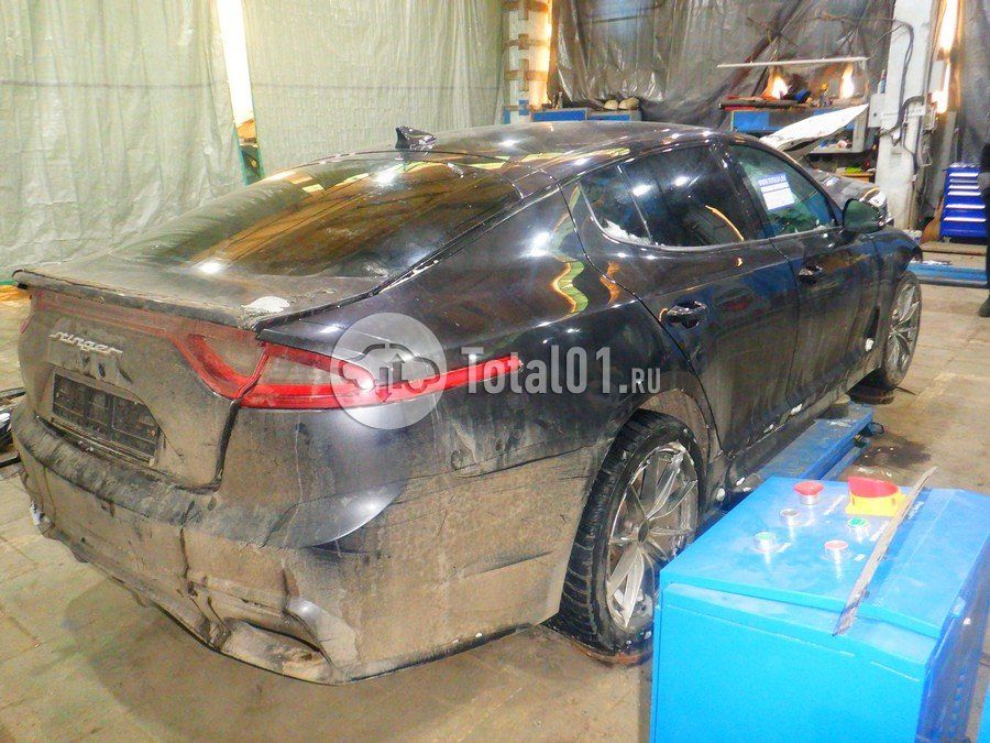 Фото KIA Stinger 14