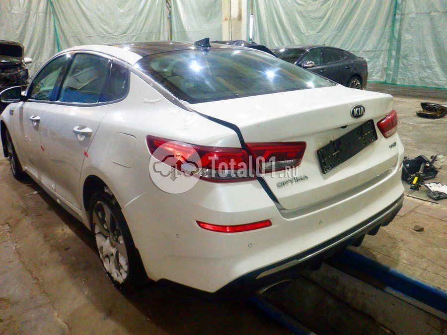 Фото KIA Optima 16