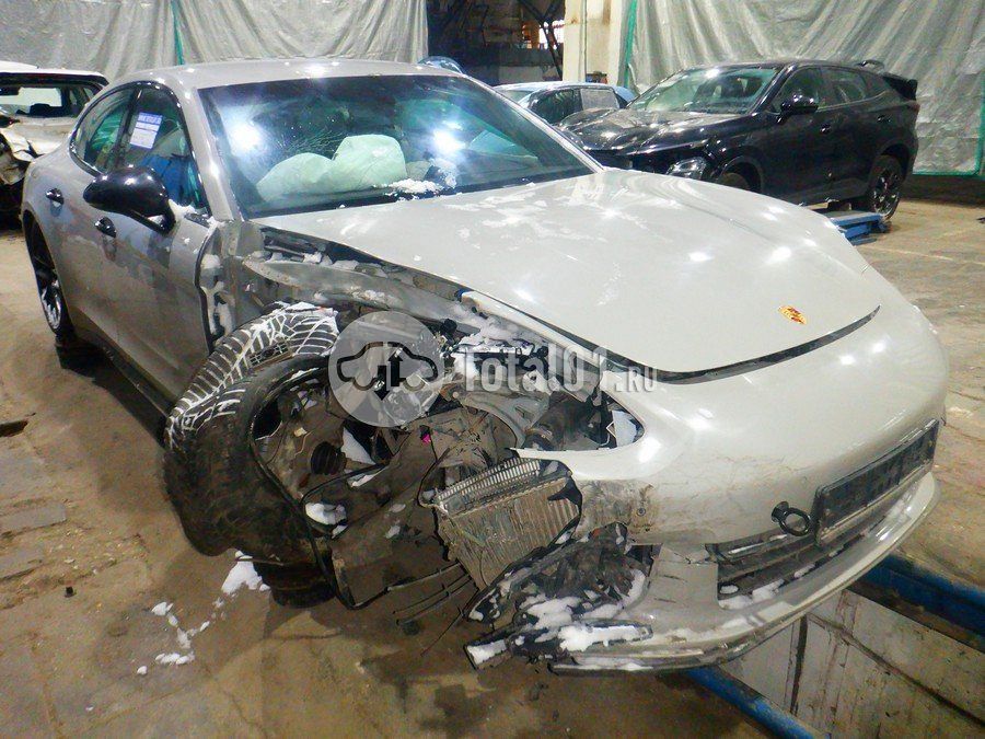 Фото Porsche Panamera 4S 6