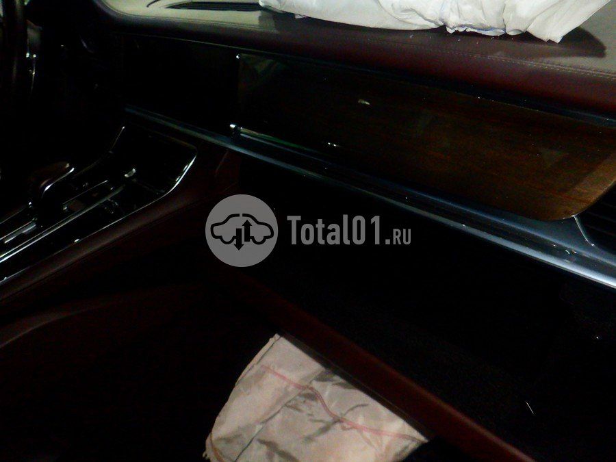 Фото Porsche Panamera 4S 32