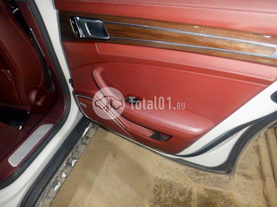 Фото Porsche Panamera 4S 48