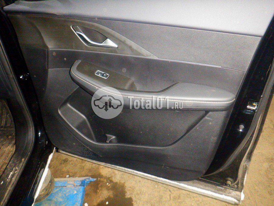 Фото OMODA C5 18