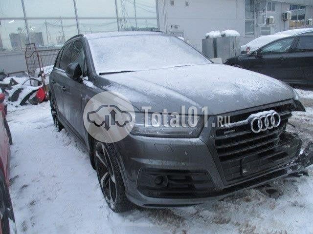 Фото Audi Q7 2