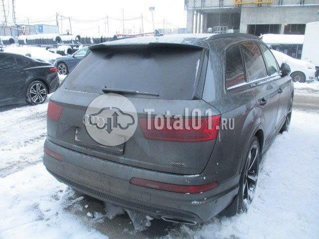 Фото Audi Q7 8