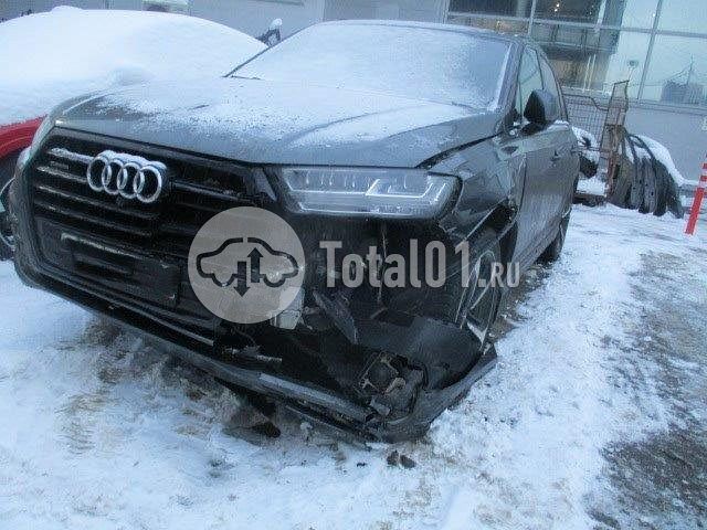 Фото Audi Q7 26
