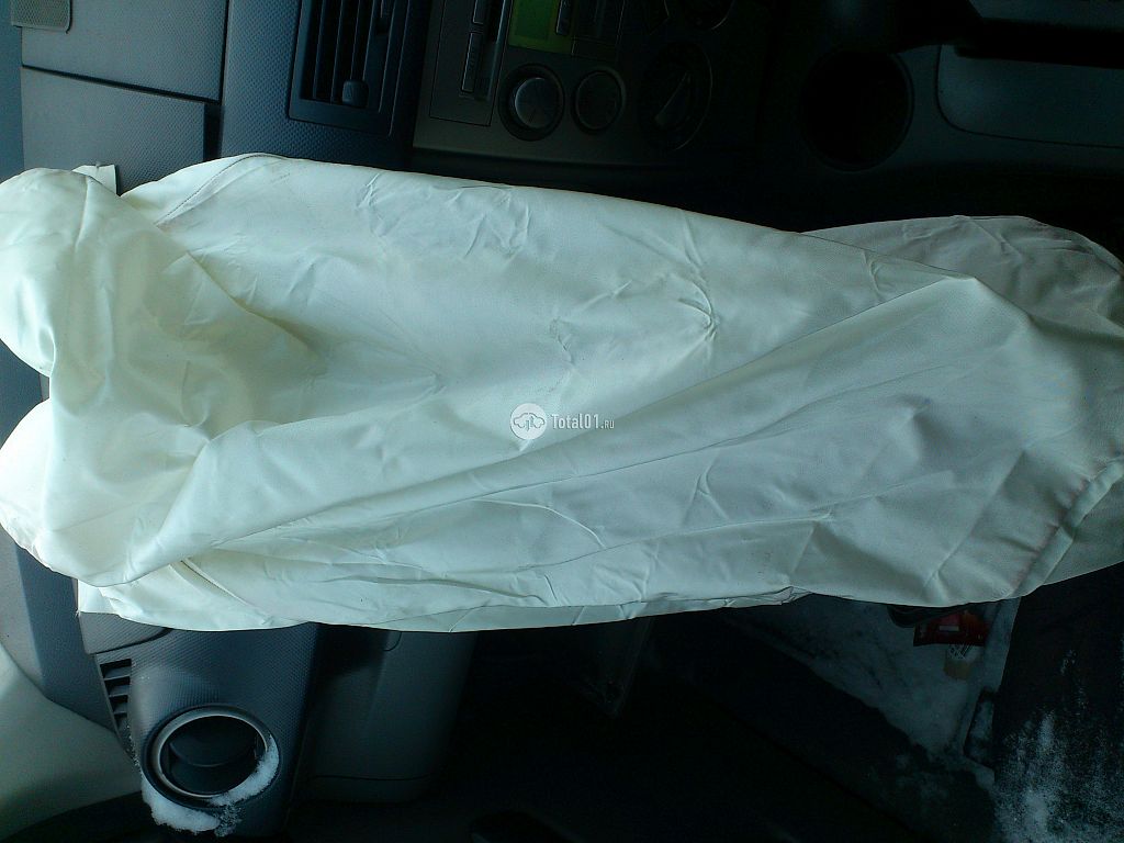 Фото Mazda Demio 16