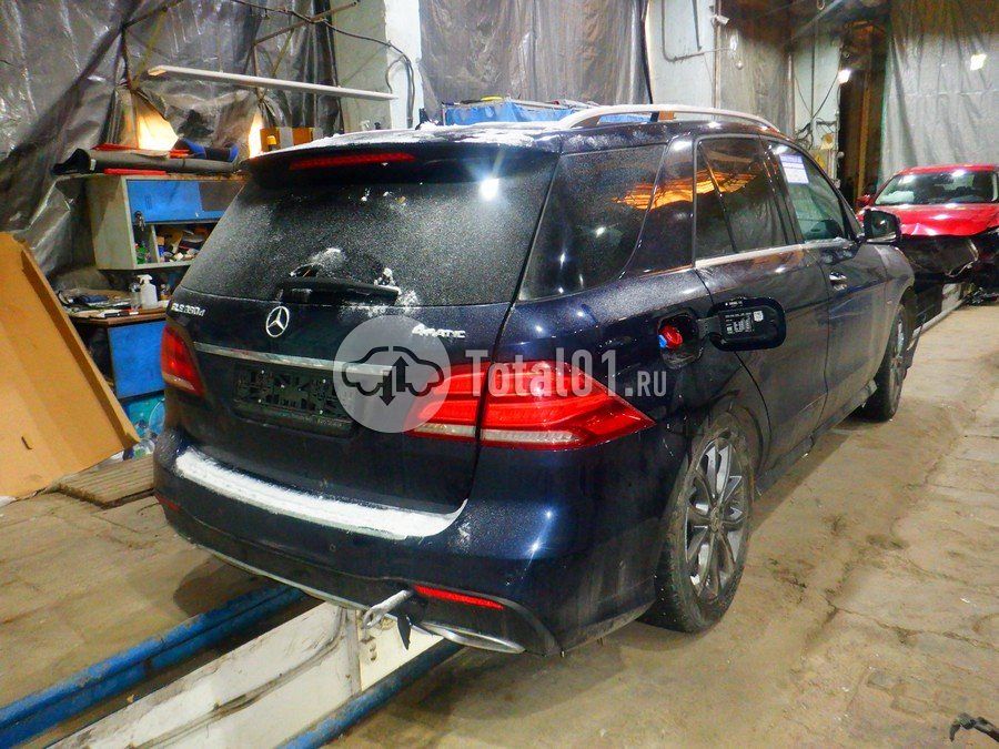 Фото Mercedes-Benz GLE 350D 16